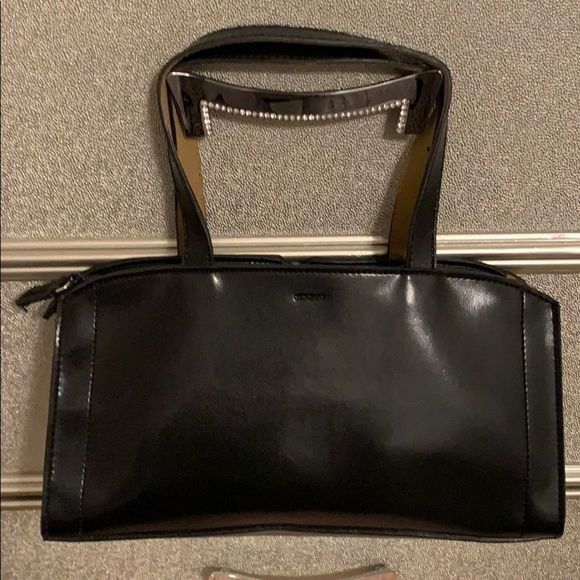 MONDANI NY PURSE💄💄 - Picture 4 of 8